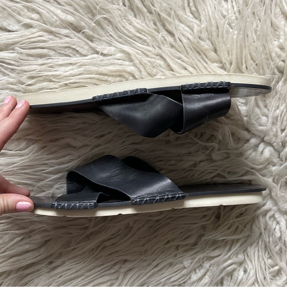 Vince Nico Black Leather Criss Cross Slide Squared Toe Flat Sandals Size 7.5 - Picture 6 of 13